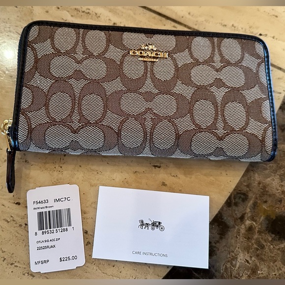 🆕 COACH Accordion Zip Wallet In Signature Jacquard Khaki/Brown/Gold - Picture 1 of 15
